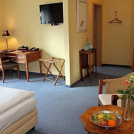 Lindemann Hotel