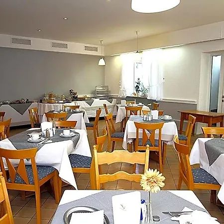 Lindemann Hotel