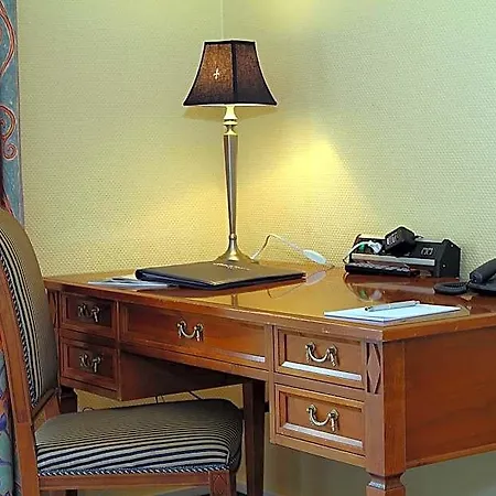 Lindemann Hotel